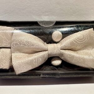 Ivory Bowtie, Cufflinks, & Handkerchief set